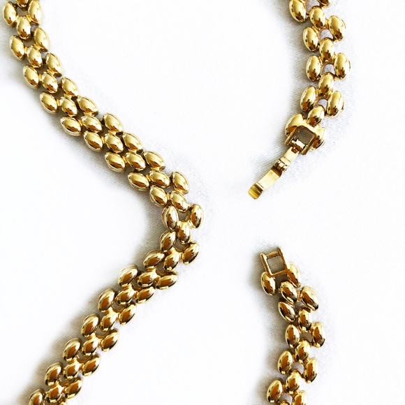 Vintage Gold leaf Linked Necklace - Picture 3 of 4